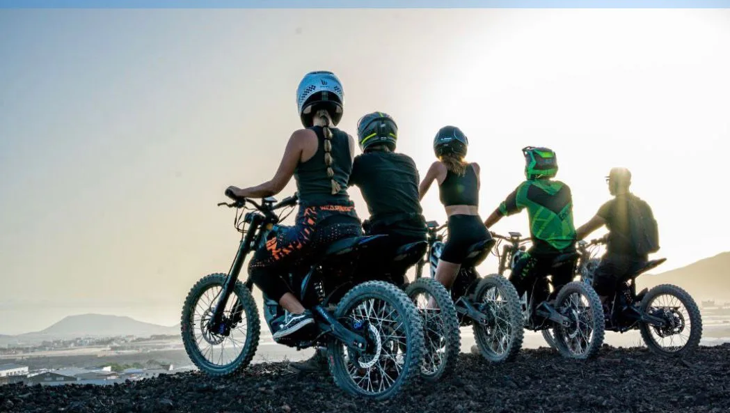 E-bike todoterreno entre las dunas del desierto de Tenerife